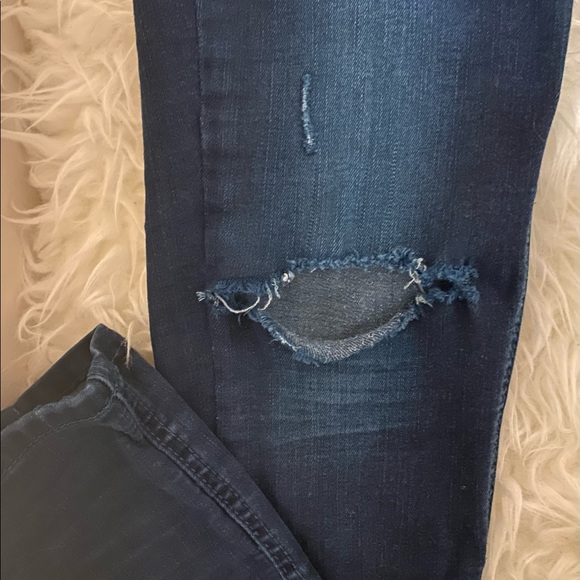 Fashion nova size 1 skinny ripped jeans - Picture 5 of 6